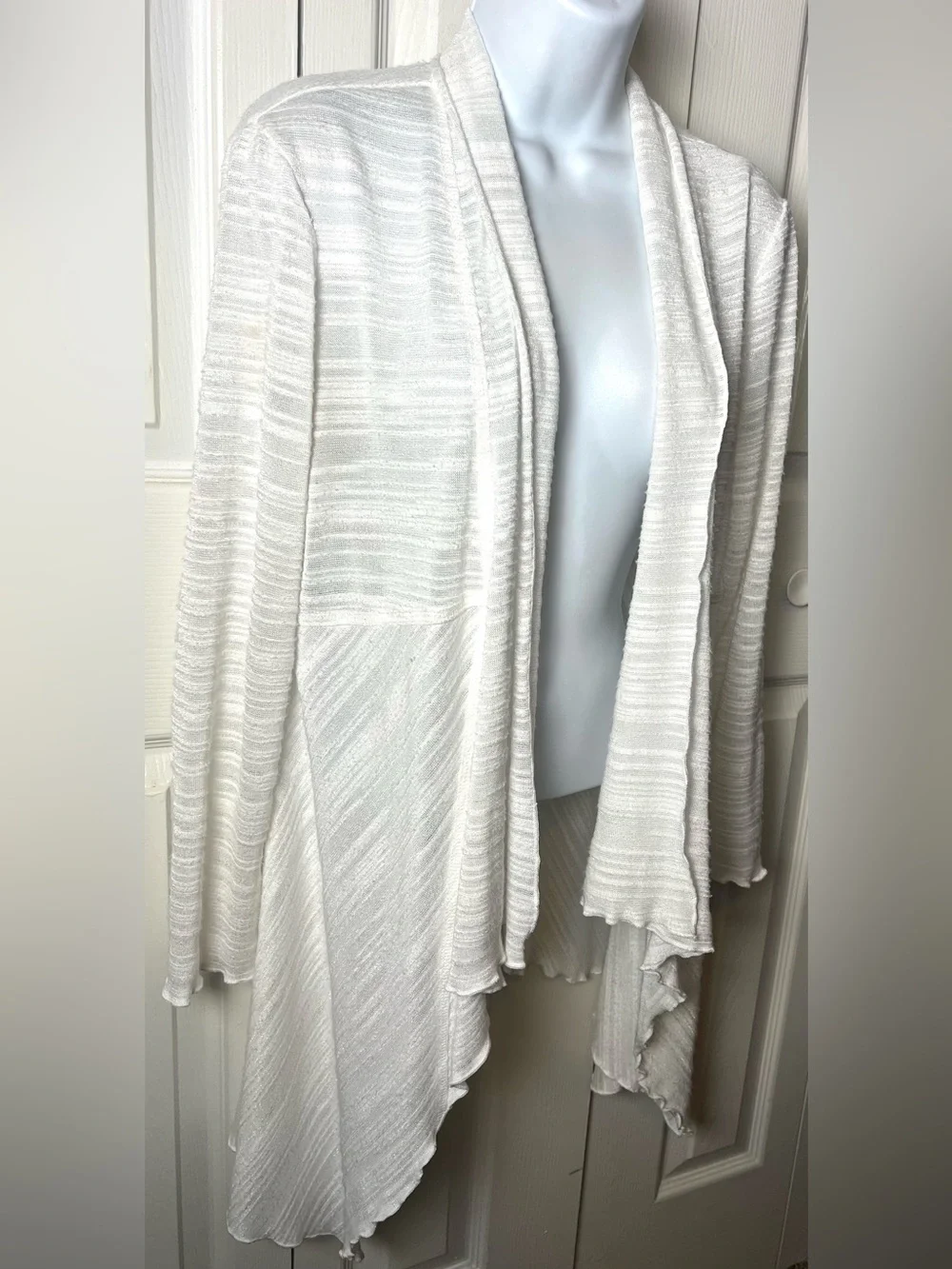 JOSEPH RIBKOFF Sweater Cardigan Lightweight Drape Waterfall White Textured 12
